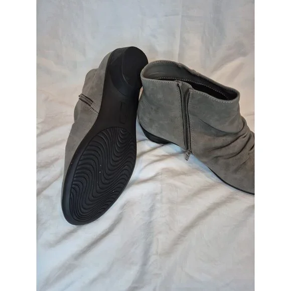 NWOT Axxiom Gray Booties Size 10 - Picture 3 of 3